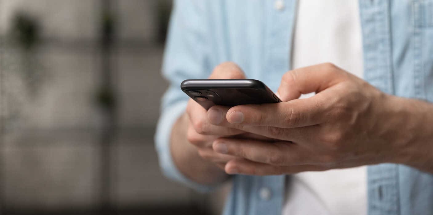 62348777a8fe68fc6a1b7472_header anfrage (1) (1)